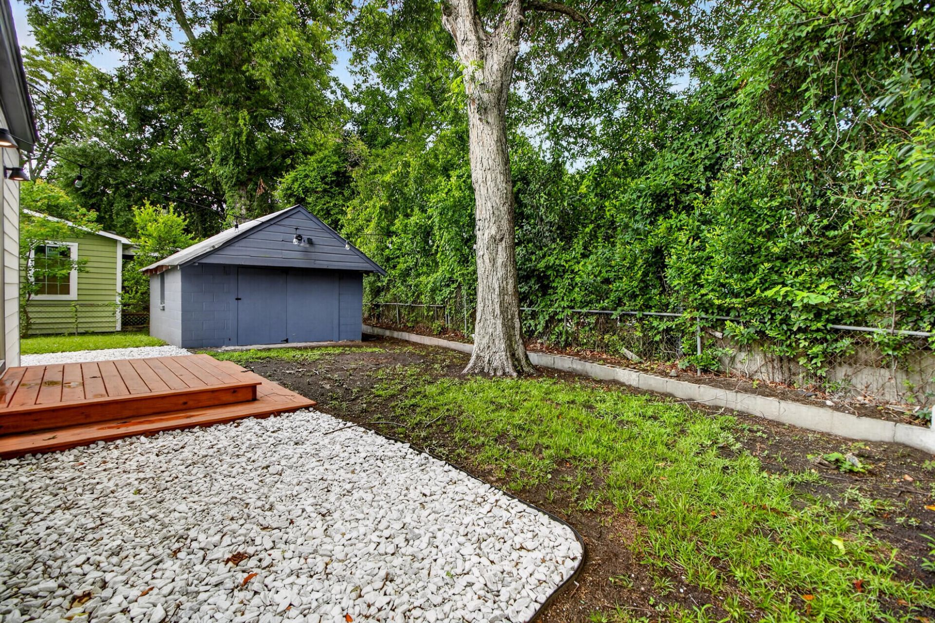 2136 Commander Road Photo 29
