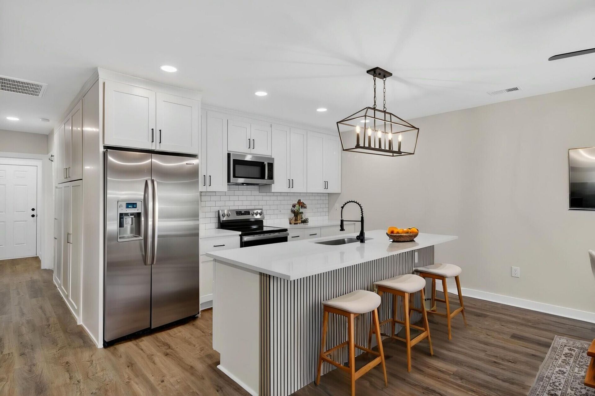 2136 Commander Road Photo 6