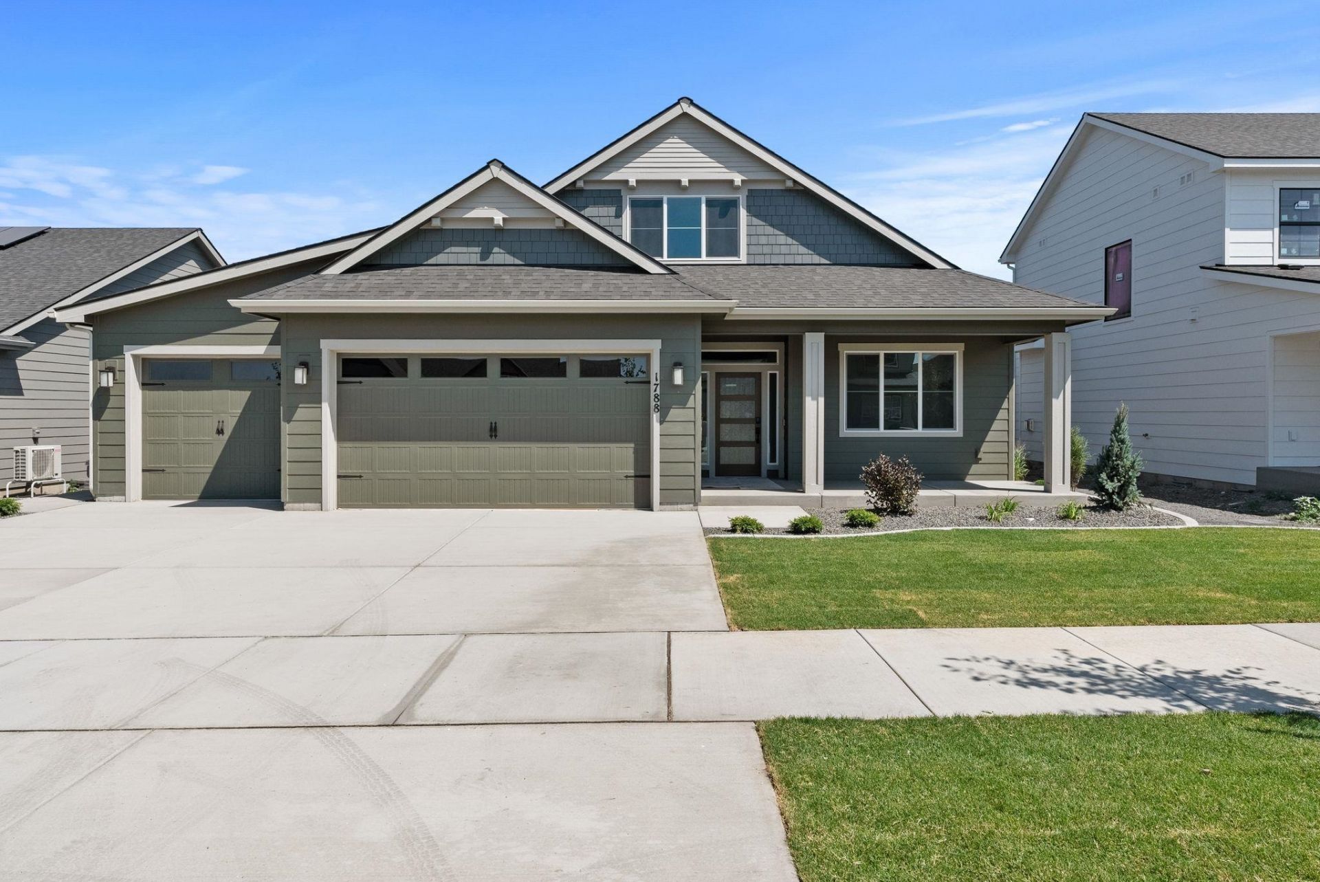 12213 N Valencia Ave, Spokane, WA 99218 Main Photo