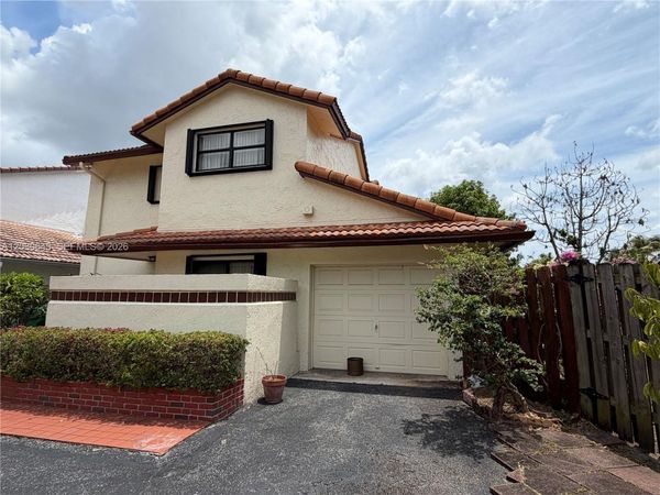 15020 SW 96th Ter , Miami, FL 33196