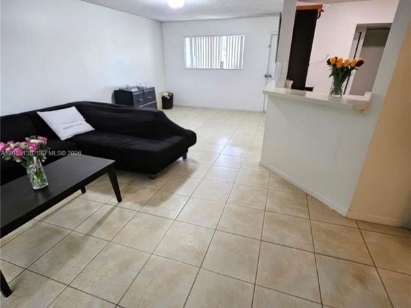 3465 NW 44th St , Unit 103, Oakland Park, FL 33309