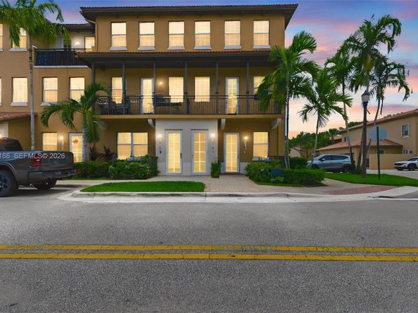 14776 SW 10th St , Unit 10501, Pembroke Pines, FL 33027