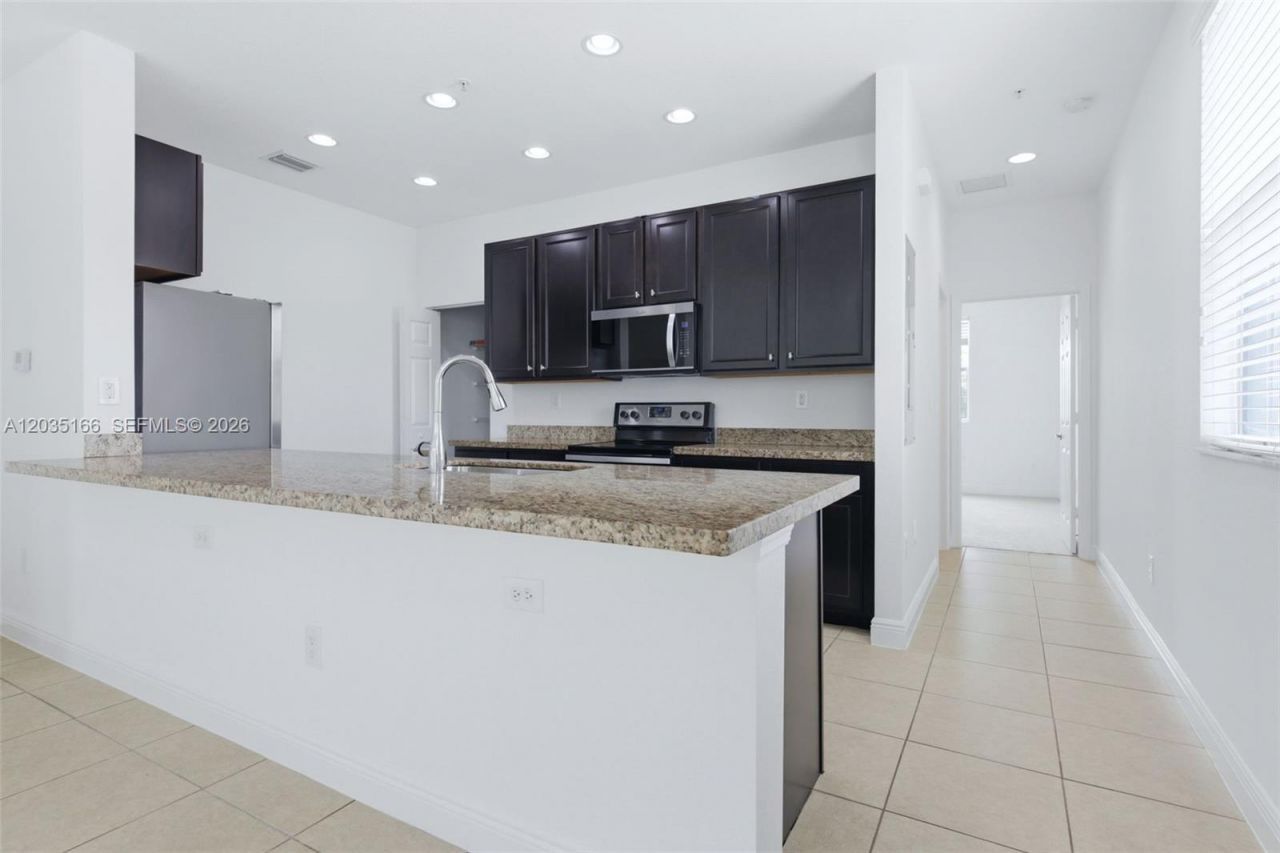 14776 SW 10th St , Unit 10501, Pembroke Pines, FL 33027 Photo