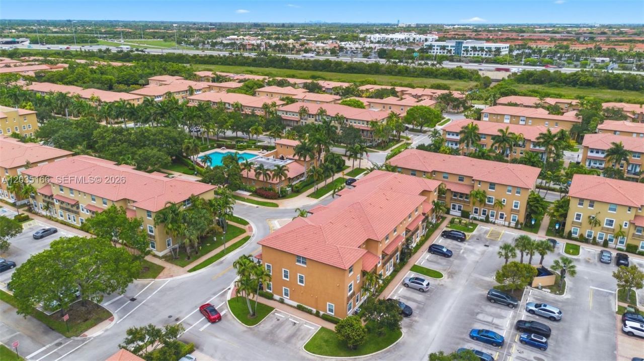 14776 SW 10th St , Unit 10501, Pembroke Pines, FL 33027 Photo