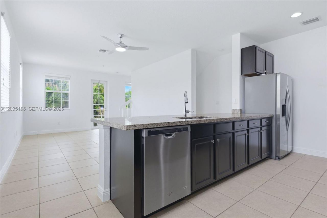 14776 SW 10th St , Unit 10501, Pembroke Pines, FL 33027 Photo