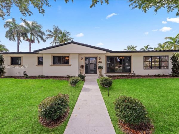 1302 Fillmore St , Hollywood, FL 33019