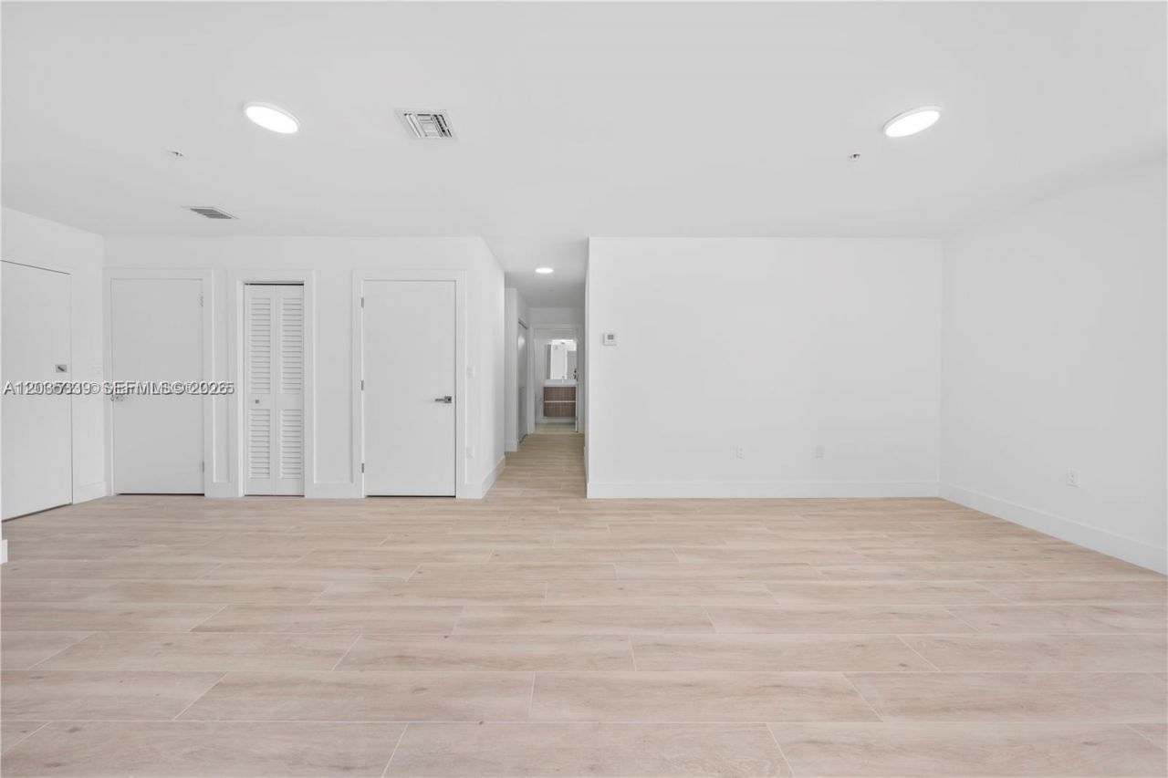 32 NW 14th Ave , Unit 4, Miami, FL 33125 Photo