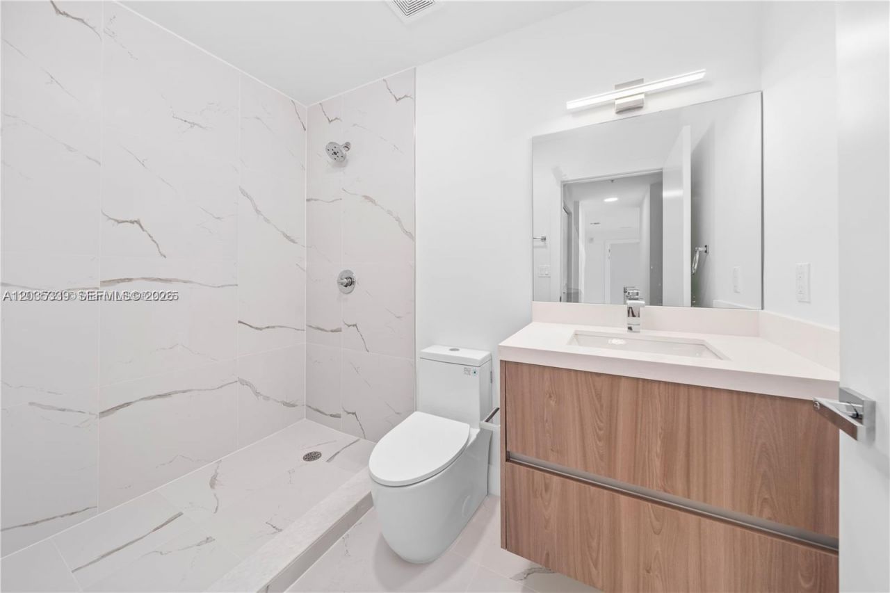 32 NW 14th Ave , Unit 4, Miami, FL 33125 Photo