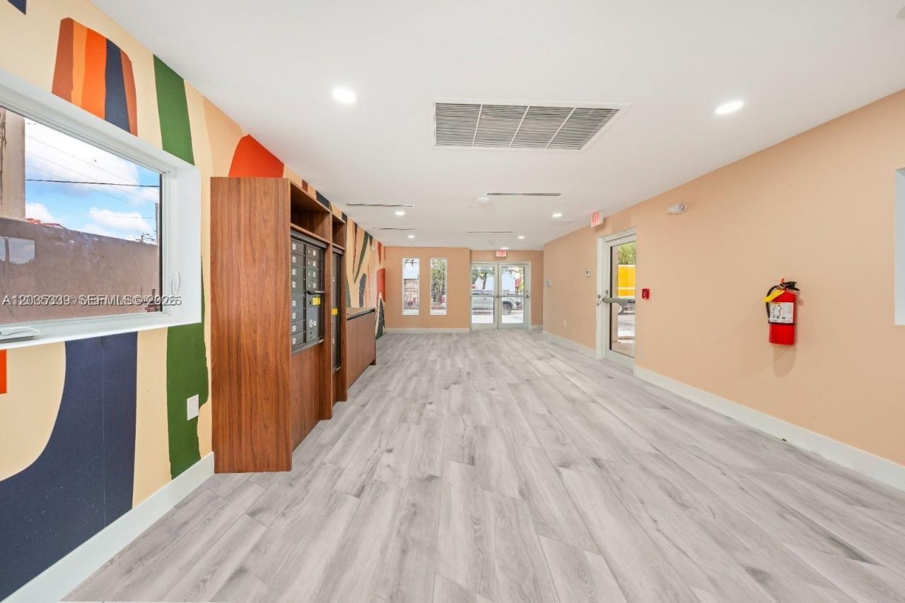 32 NW 14th Ave , Unit 4, Miami, FL 33125 Photo