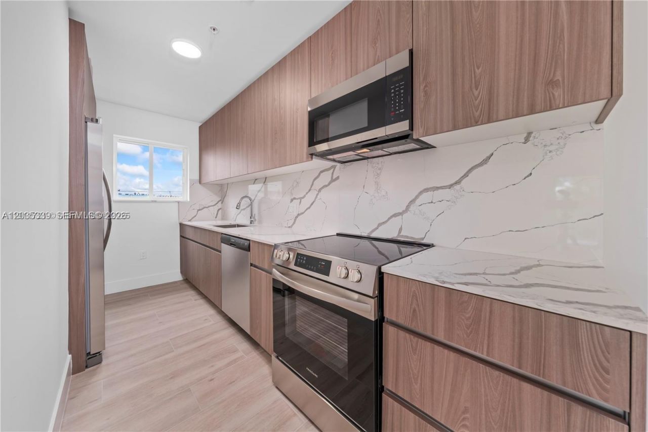 32 NW 14th Ave , Unit 4, Miami, FL 33125 Photo