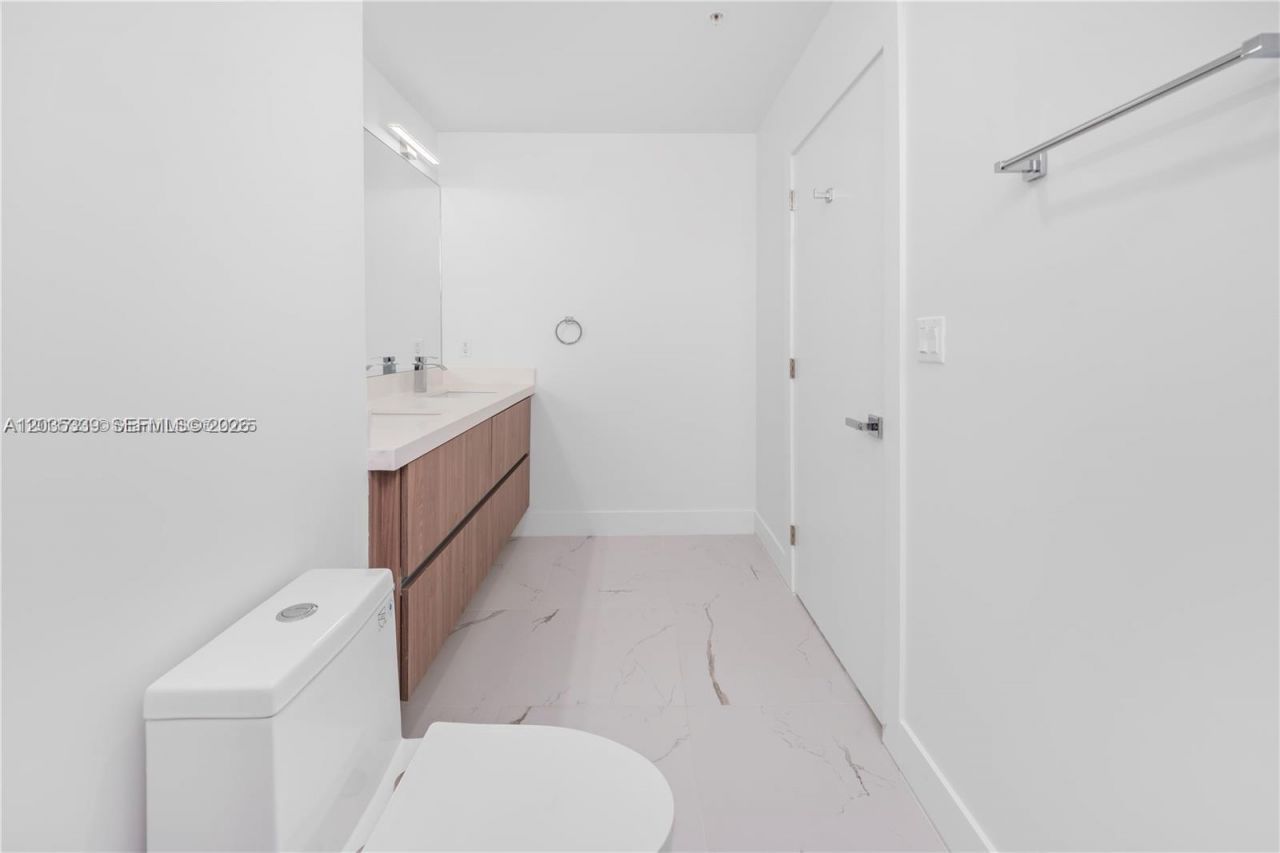 32 NW 14th Ave , Unit 4, Miami, FL 33125 Photo