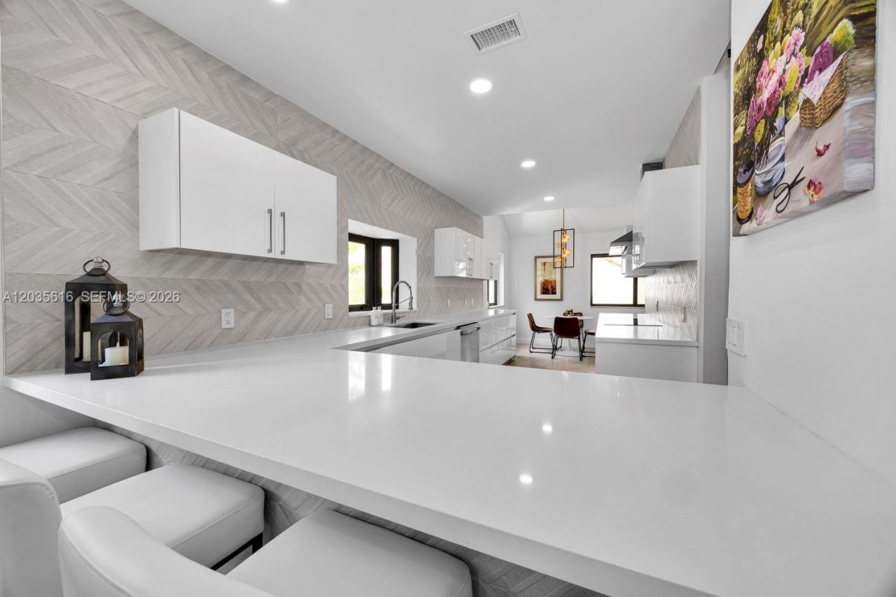 2000 S Bayshore Dr, Unit 65, Miami, FL 33133 Photo