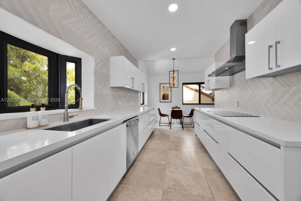 2000 S Bayshore Dr, Unit 65, Miami, FL 33133 Photo