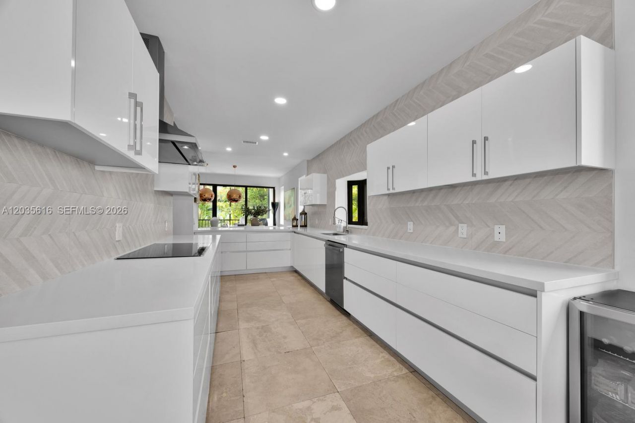 2000 S Bayshore Dr, Unit 65, Miami, FL 33133 Photo