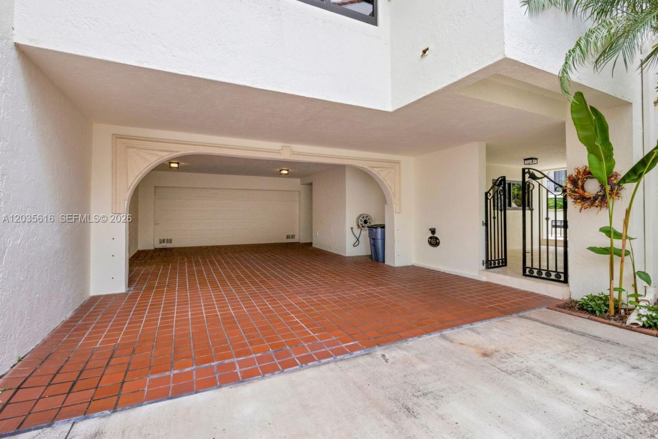 2000 S Bayshore Dr, Unit 65, Miami, FL 33133 Photo