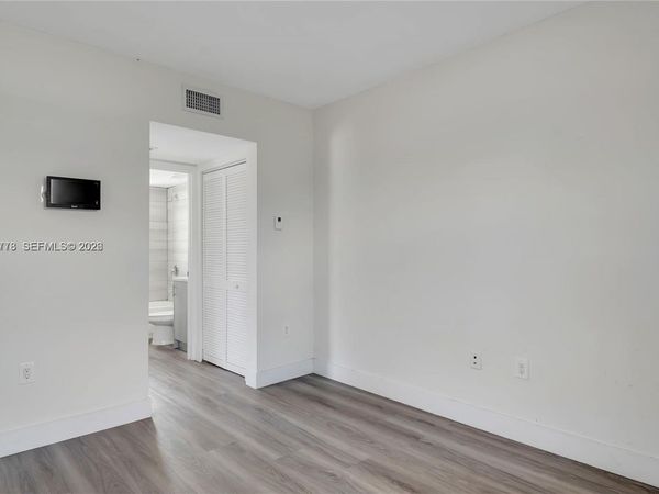 1710 NW 1st Ct , Unit 15, Miami, FL 33136