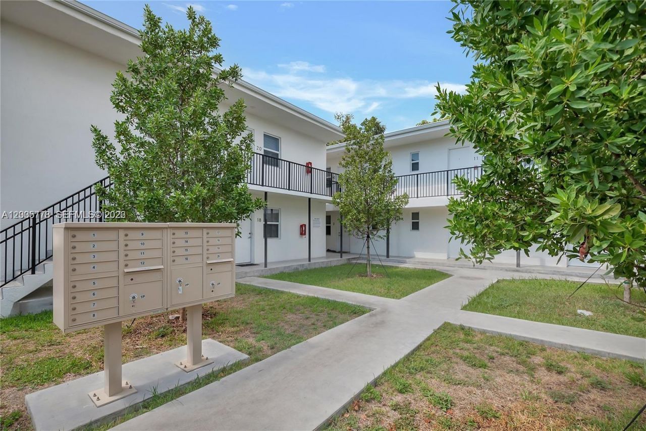 1710 NW 1st Ct , Unit 15, Miami, FL 33136 Photo