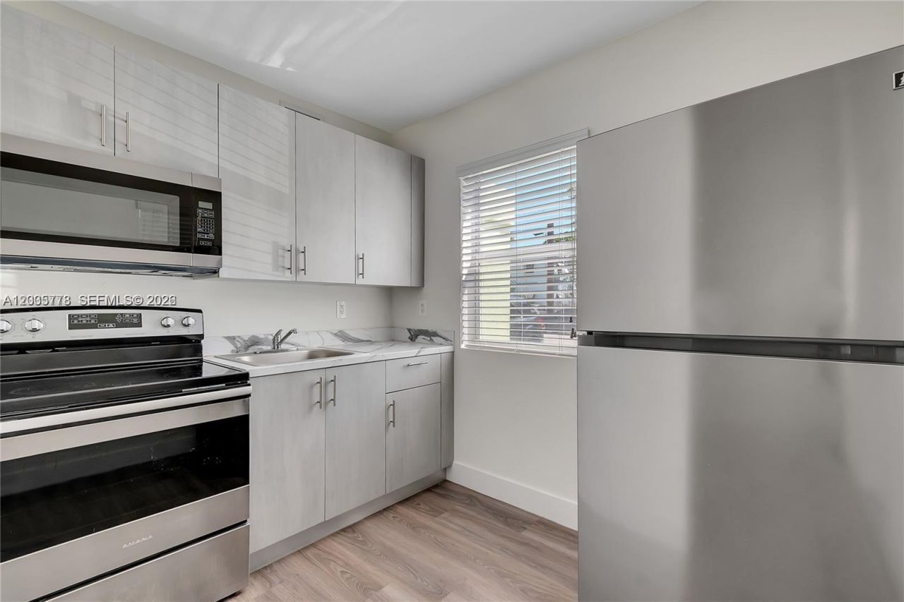 1710 NW 1st Ct , Unit 15, Miami, FL 33136 Photo
