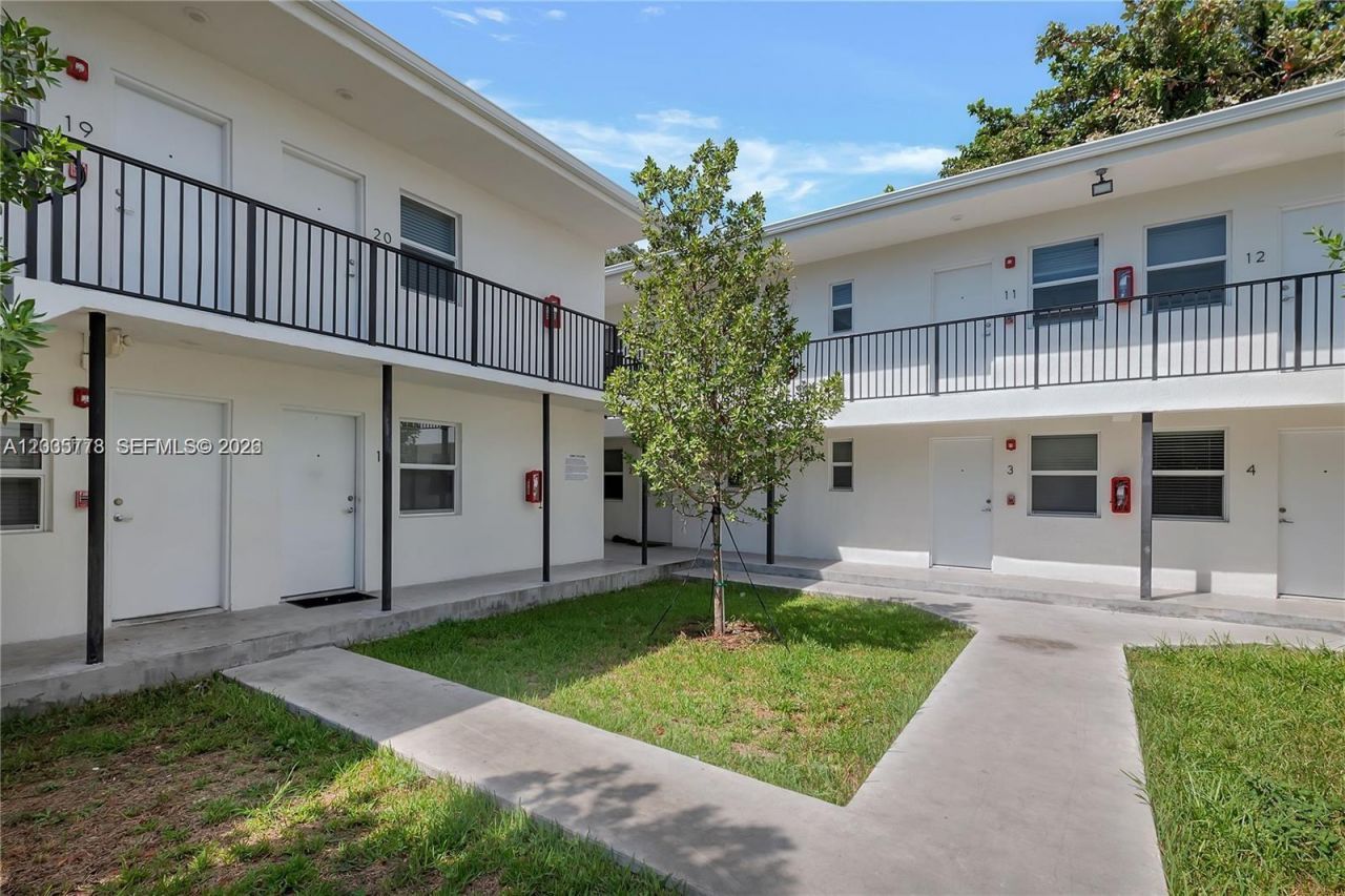 1710 NW 1st Ct , Unit 15, Miami, FL 33136 Photo