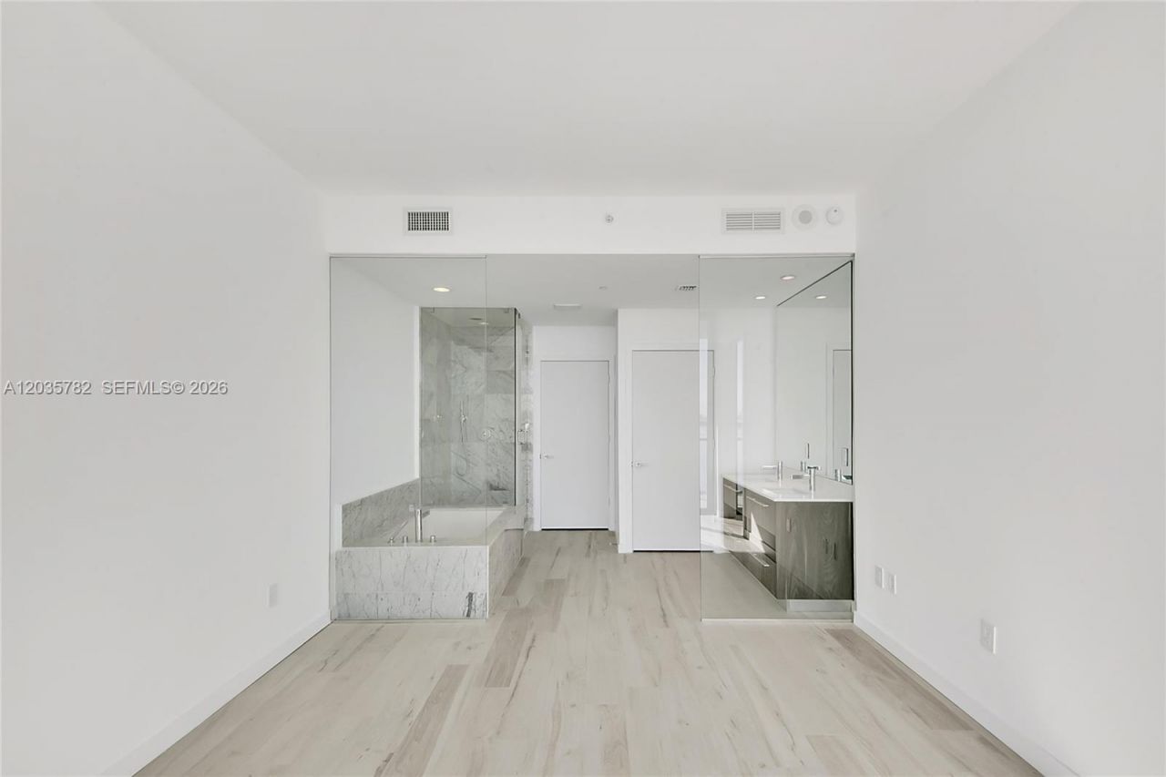 480 NE 31st St, Unit 904, Miami, FL 33137 Photo