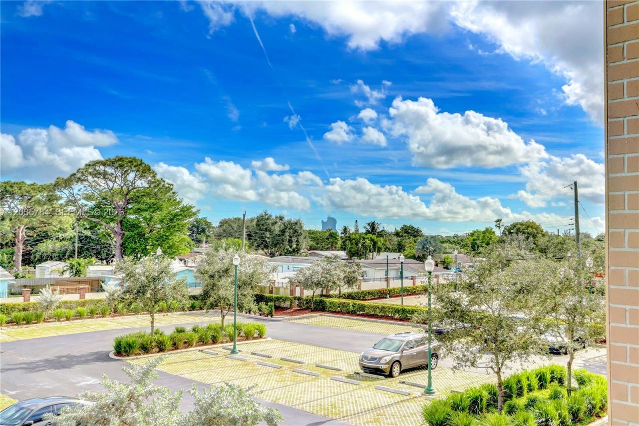 4100 Davie Road, Unit 205, Davie, FL 33314 Photo