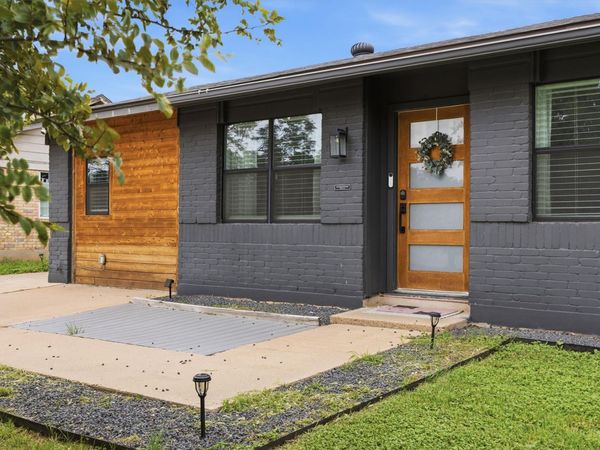 1014 S Meadows DR, Austin, TX 78758