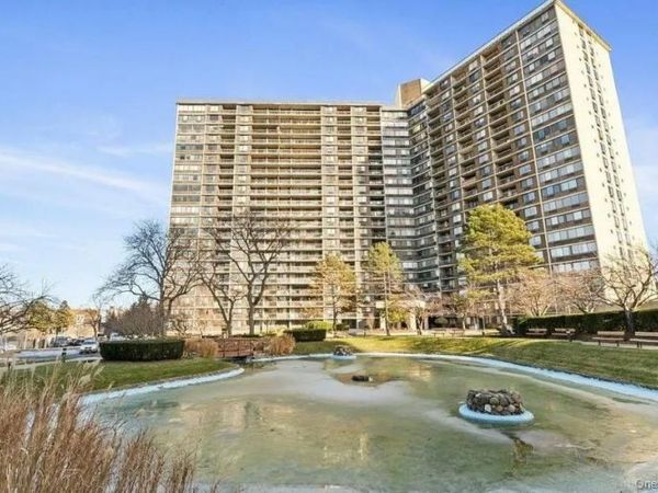 2 Bay Club Drive , Unit 15R, Bayside, NY 11360