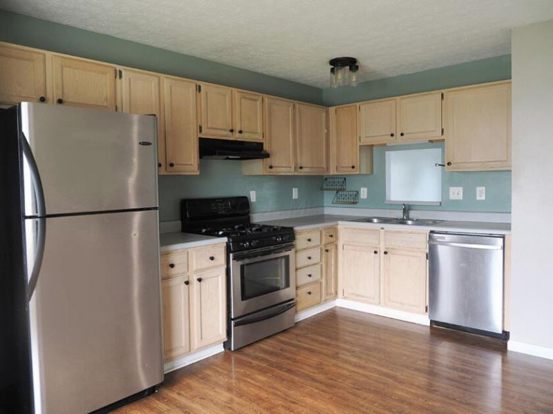 991 Bootman Drive, Columbus, OH 43228 Photo 2