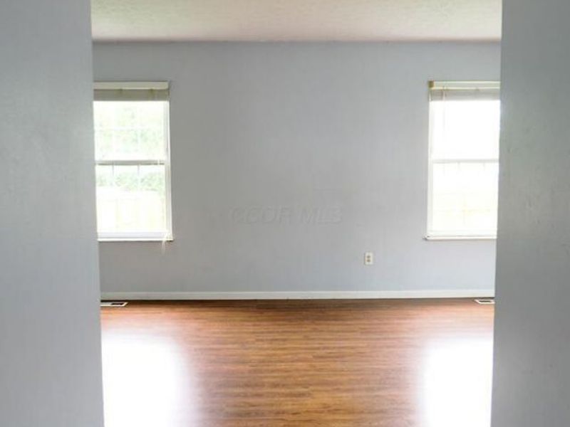 991 Bootman Drive, Columbus, OH 43228 Photo 7