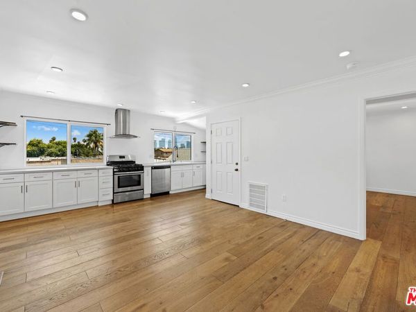 406 N Benton Way, Los Angeles, CA 90026