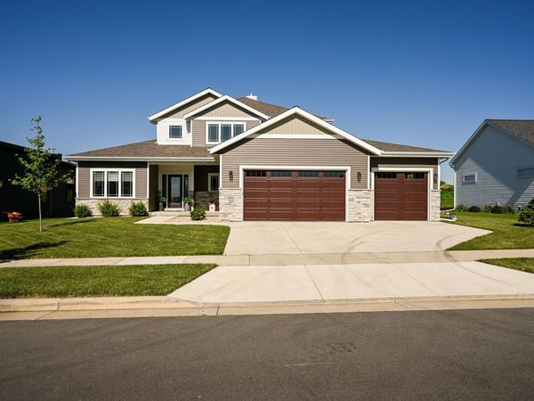 2009 Paris Lane, Cottage Grove, WI 53527