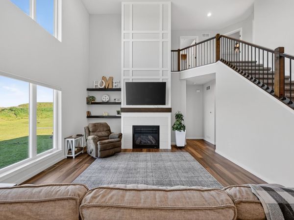 2009 Paris Lane, Cottage Grove, WI 53527