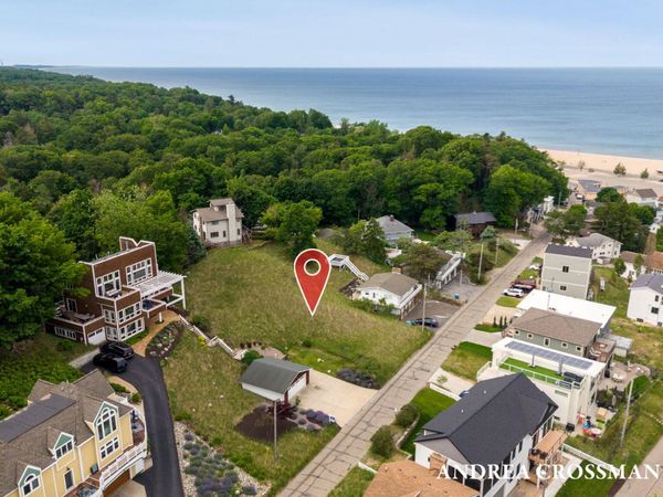 134 Prospect Street, Grand Haven, MI 49417
