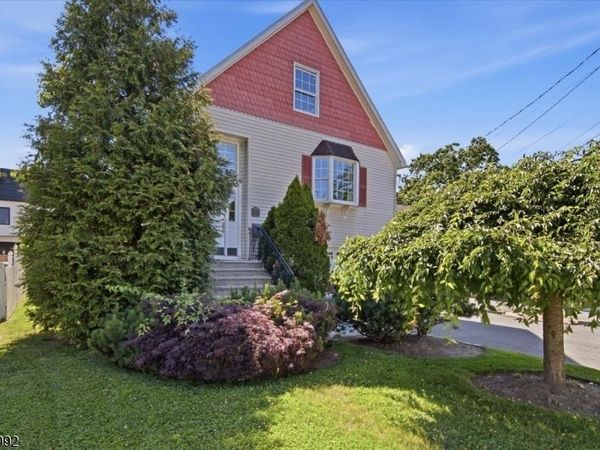 7 Strickland Ave, Little Falls, NJ 07424