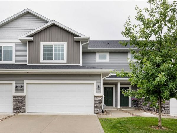 9651 Turnpoint Drive , West Des Moines, IA 50266
