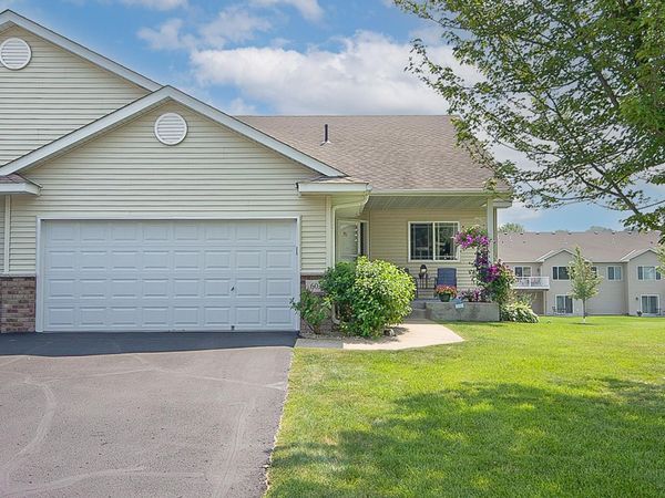603 Bluffs Parkway, Buffalo, MN 55313