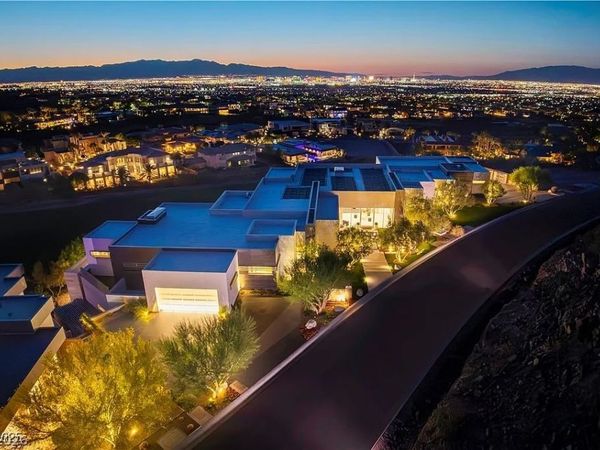 621 Majestic Rim Drive , Henderson, NV 89012