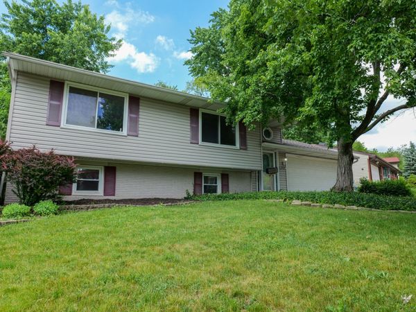 1707 S Green Meadows Boulevard , Streamwood, IL 60107