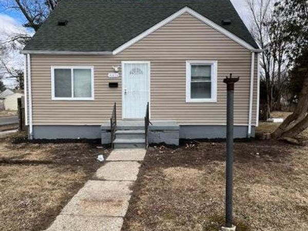 8316 Piedmont Street , Detroit, MI 48228