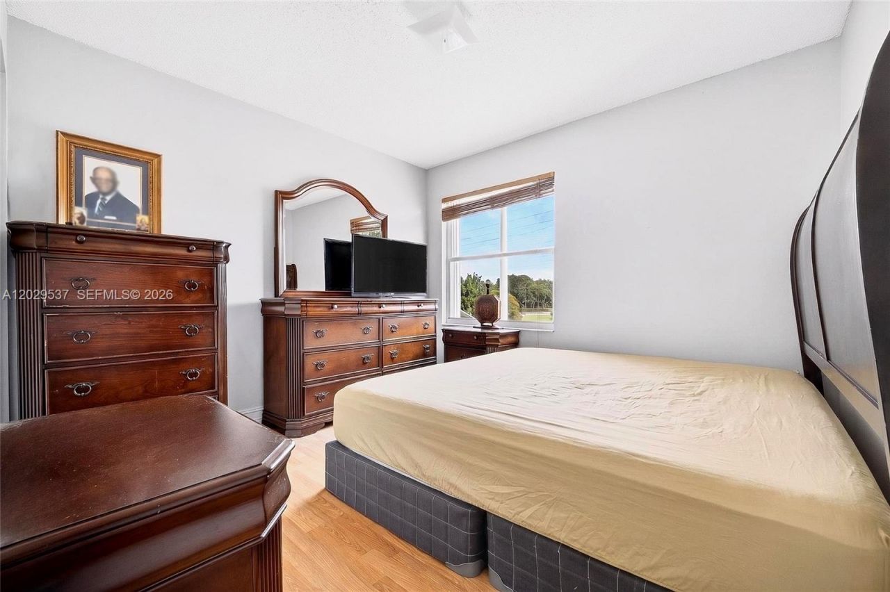 6124 NW 40th St , Coral Springs, FL 33067 Photo
