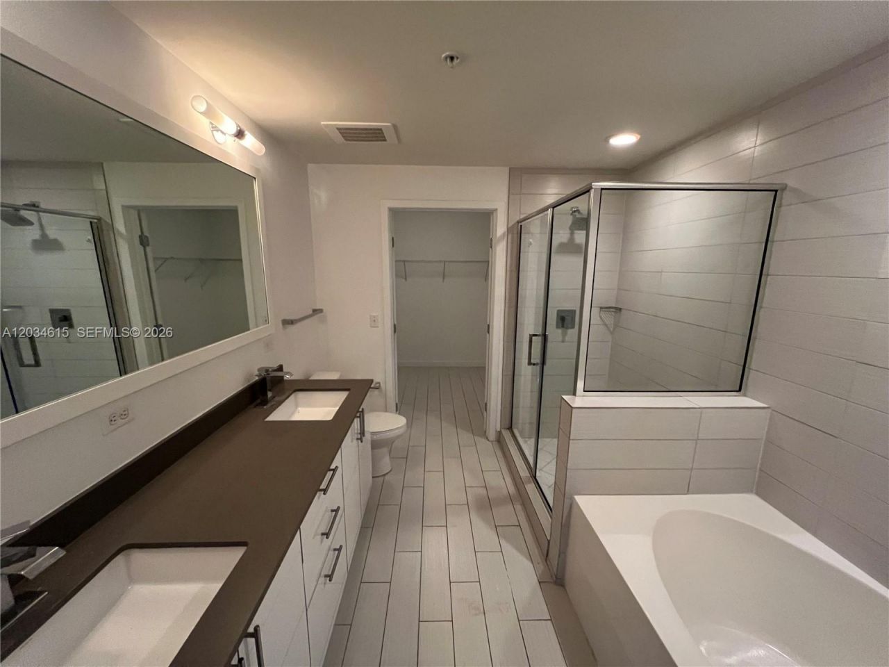 999 SW 1st Ave , Unit 2405, Miami, FL 33130 Photo