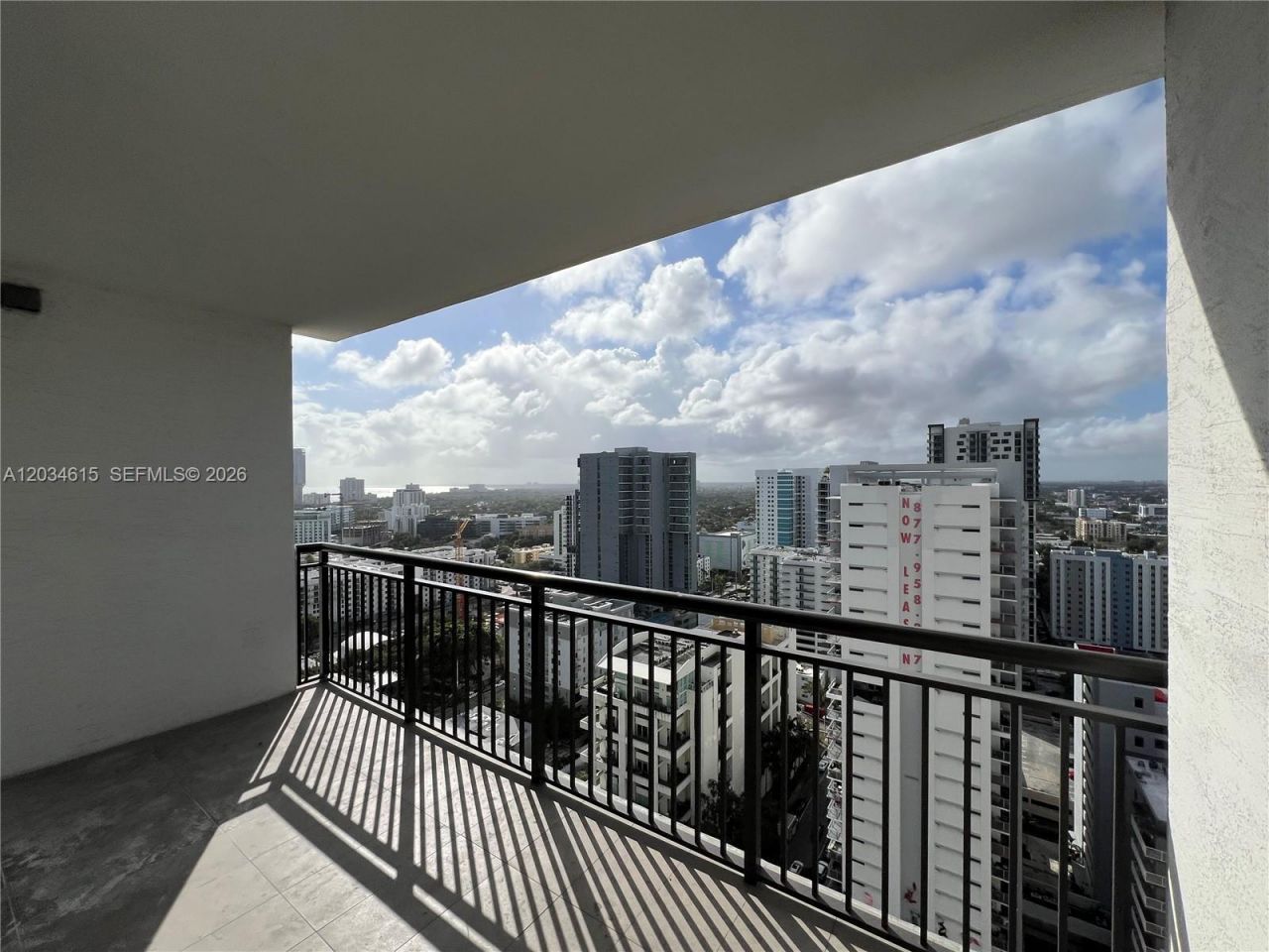 999 SW 1st Ave , Unit 2405, Miami, FL 33130 Photo