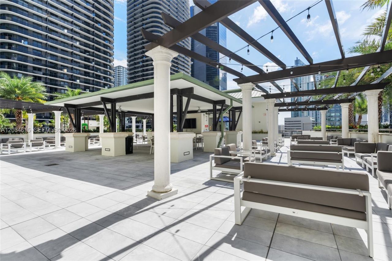 999 SW 1st Ave , Unit 2405, Miami, FL 33130 Photo