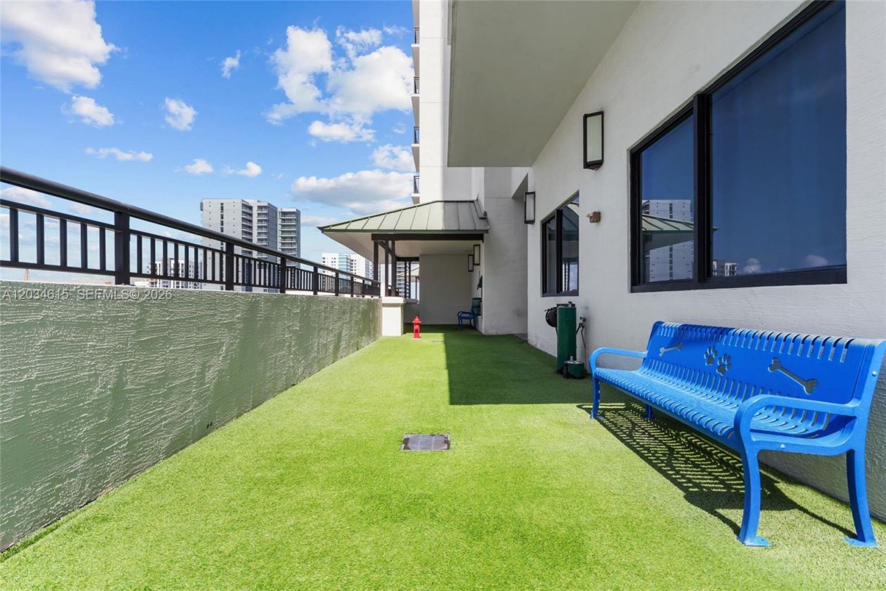 999 SW 1st Ave , Unit 2405, Miami, FL 33130 Photo