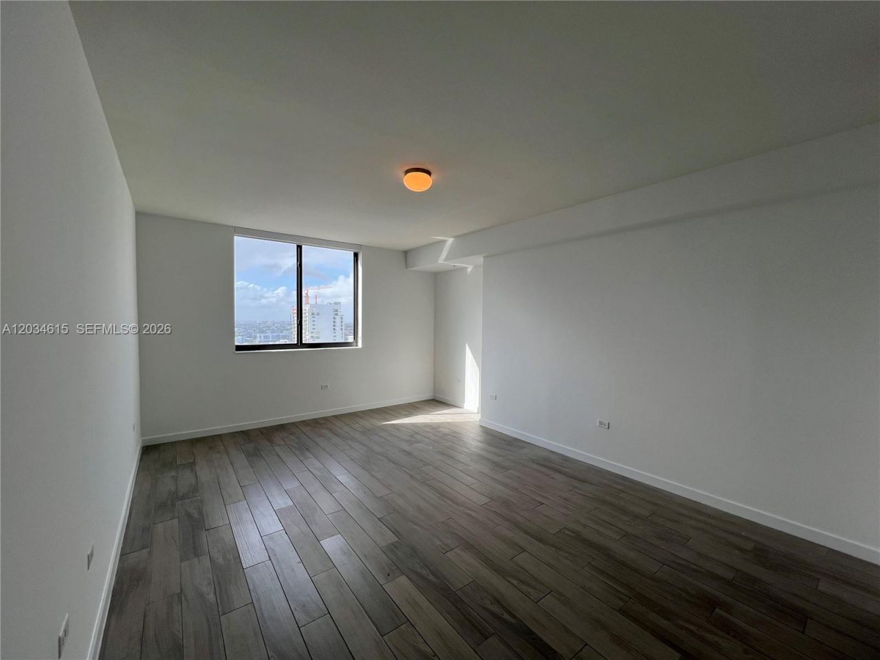 999 SW 1st Ave , Unit 2405, Miami, FL 33130 Photo