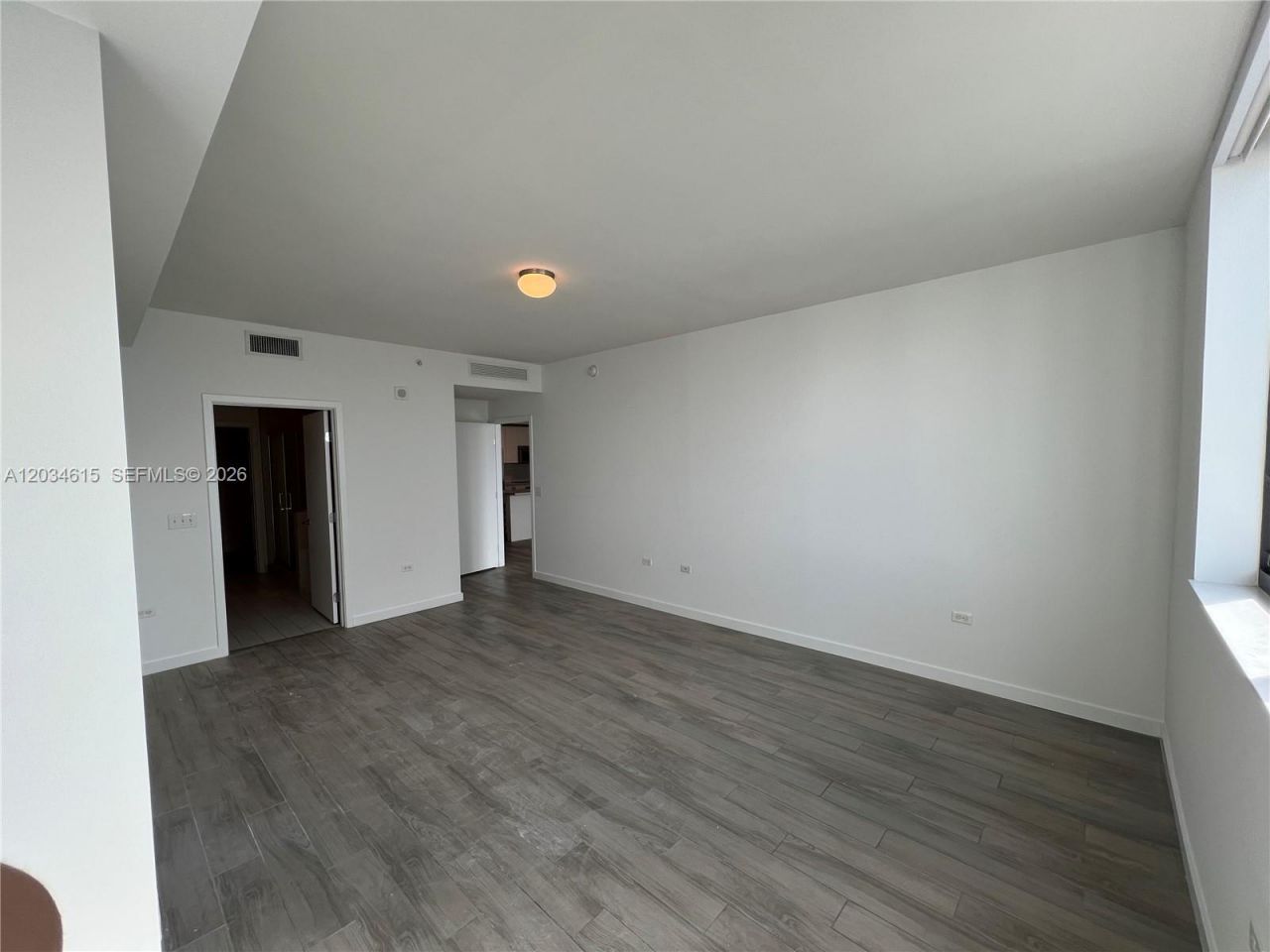 999 SW 1st Ave , Unit 2405, Miami, FL 33130 Photo