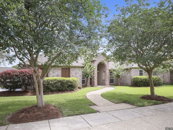 18933 Vignes Lake Ave, Baton Rouge, LA 70817