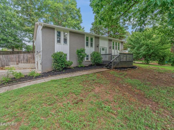 10005 Hempshire Drive, Knoxville, TN 37922