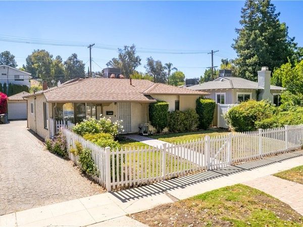5238 Comercio, Woodland Hills, CA 91364