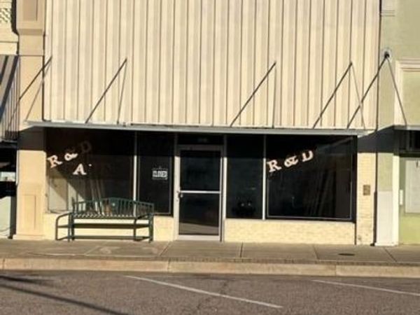 121 N Broadway Street, Tecumseh, OK 74873